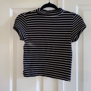 NWOT Black and White Stripe Cropped Open Back Short Sleeve T-Shirt